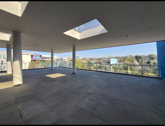 1,200M² OFFICE TO LET IN WAVERLEY
